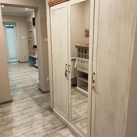 Nad Jeziorem Apartament *